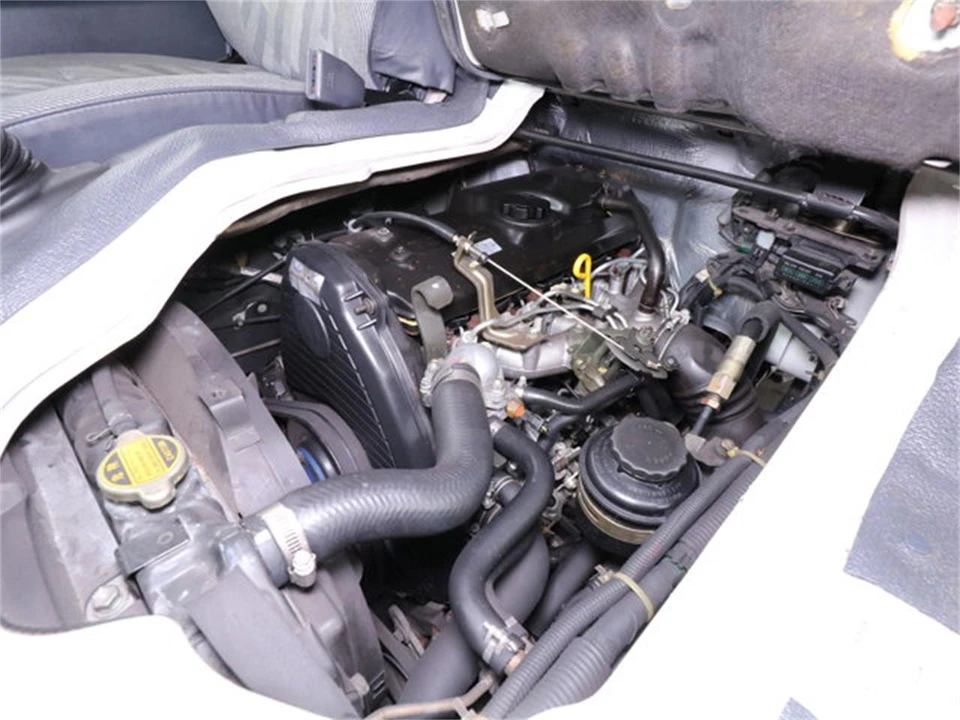 1992 Toyota HiAce 4th Gen - Image 28 of 31