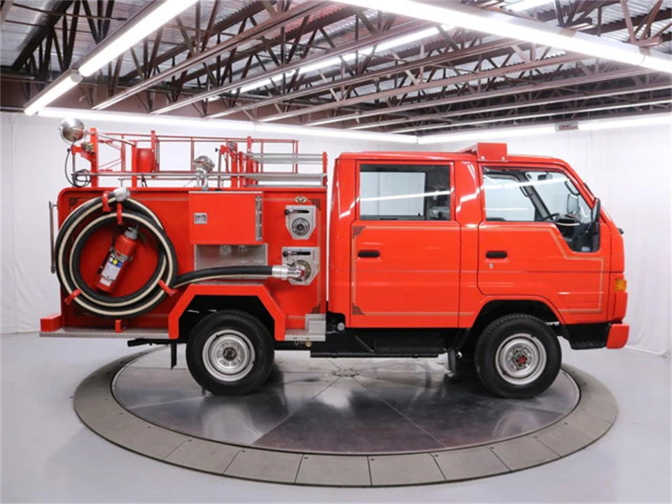 1992 Toyota HiAce 4th Gen - Image 8 of 31