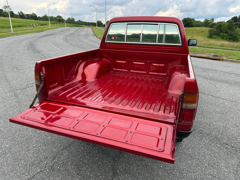 1992 Toyota Hilux 5th Gen - Image 30 of 31