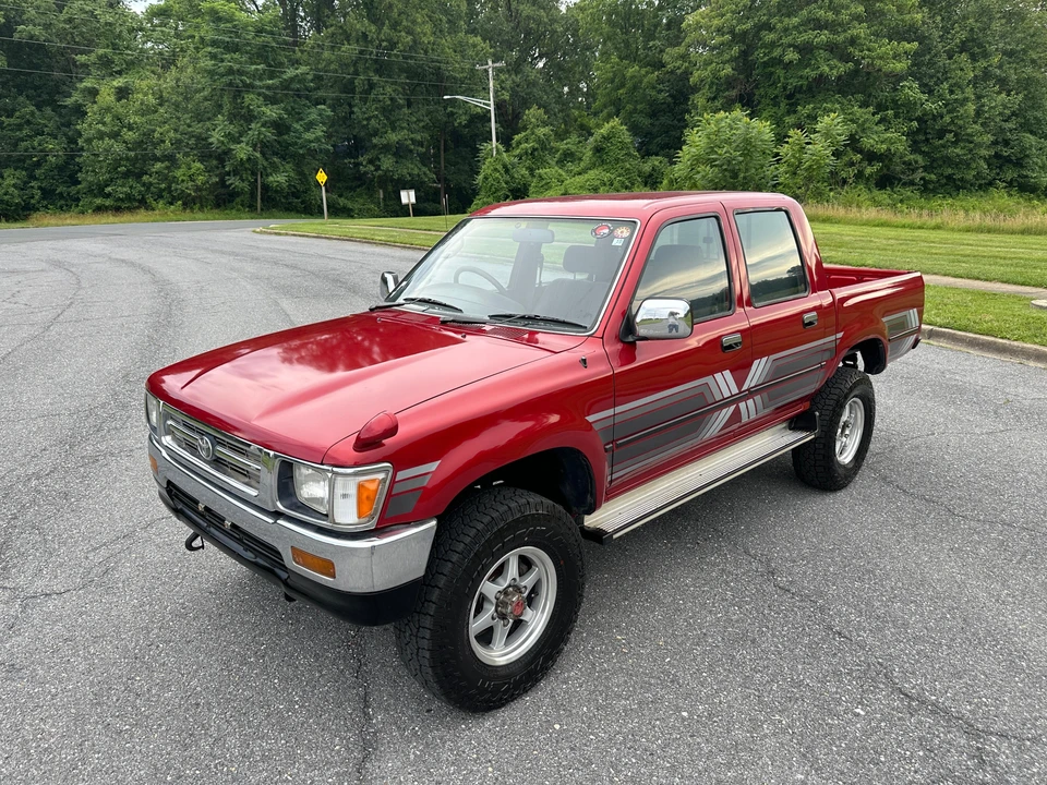 1992 Toyota Hilux 5th Gen - Image 14 of 31