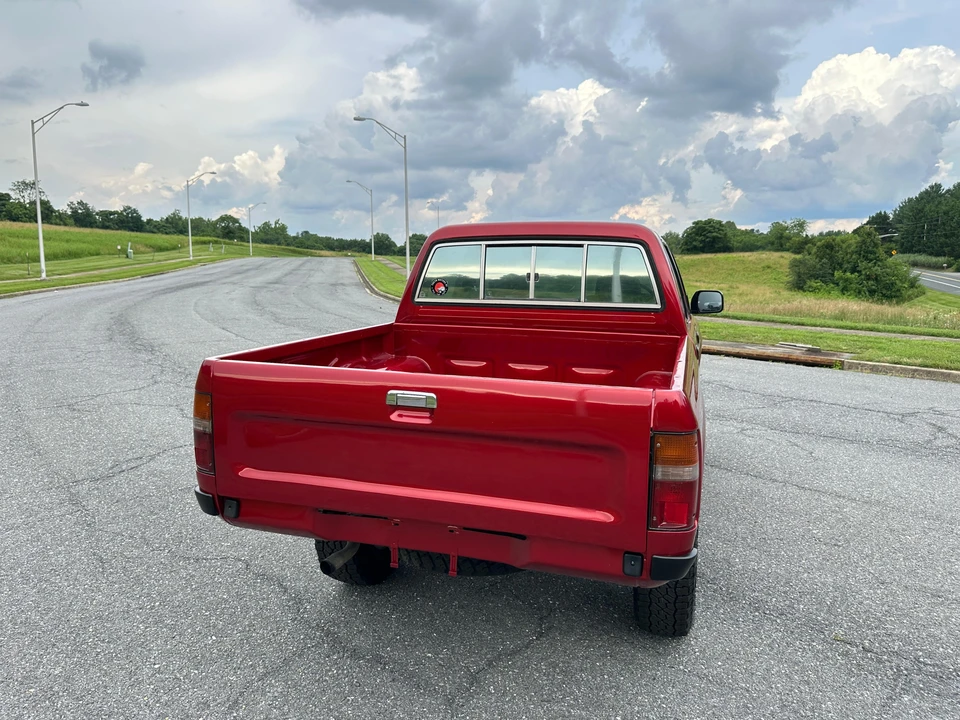 1992 Toyota Hilux 5th Gen - Image 29 of 31