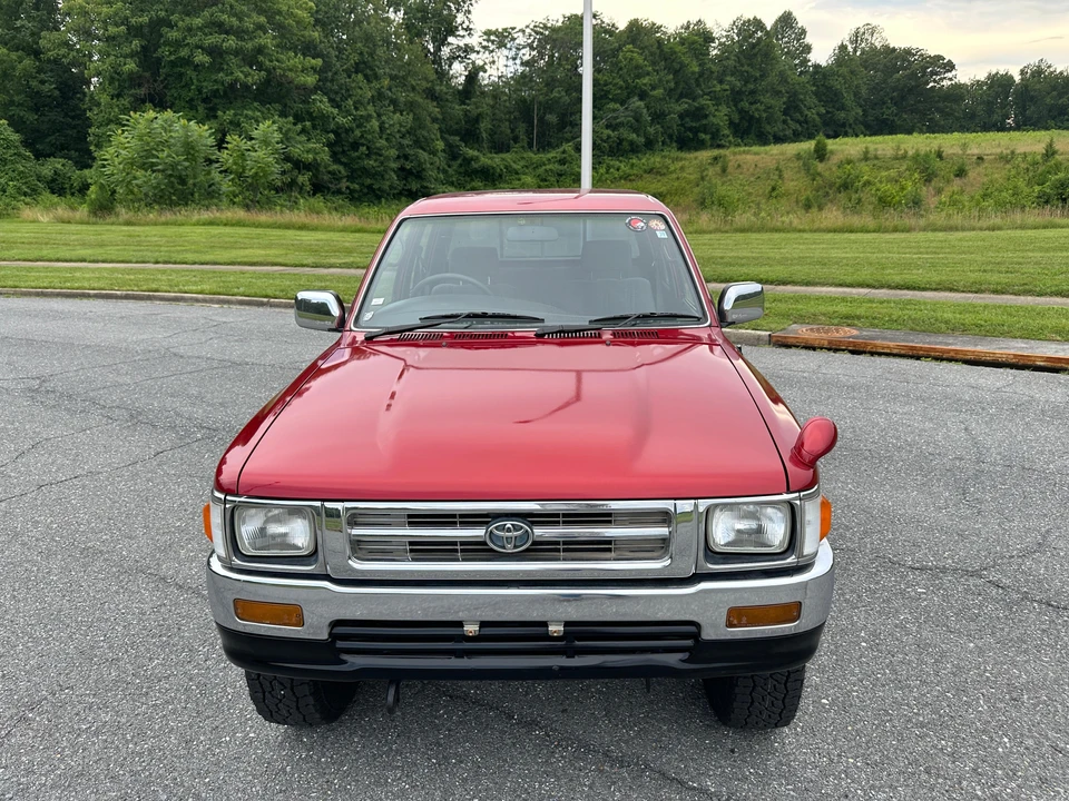 1992 Toyota Hilux 5th Gen - Image 6 of 31