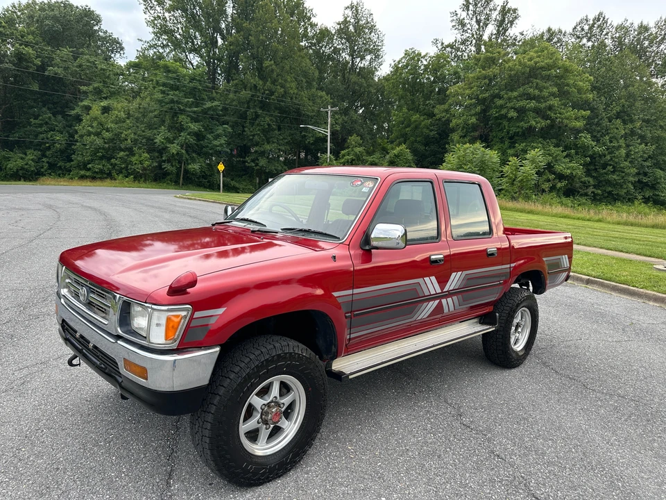 1992 Toyota Hilux 5th Gen - Image 16 of 31