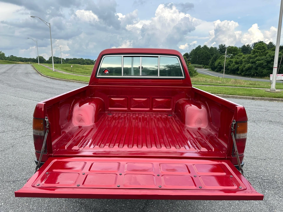 1992 Toyota Hilux 5th Gen - Image 28 of 31