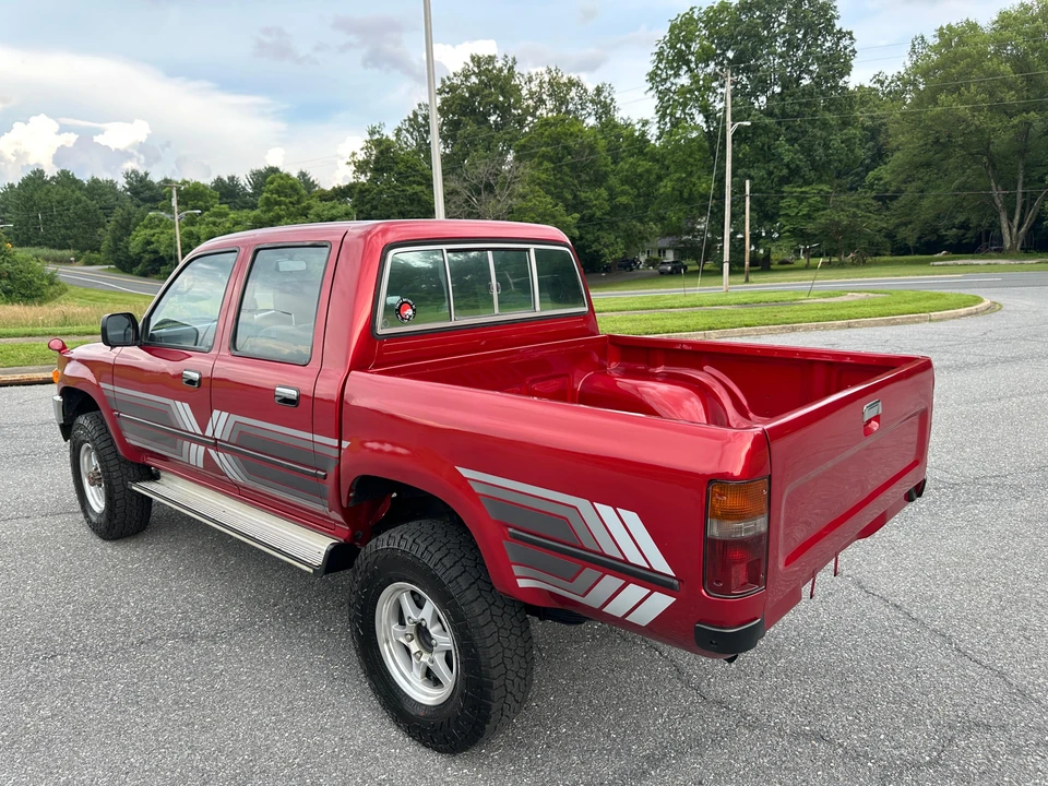 1992 Toyota Hilux 5th Gen - Image 23 of 31