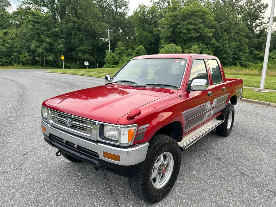 1992 Toyota Hilux 5th Gen - Image 11 of 31