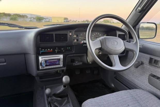 1992 Toyota Hilux 5th Gen - Image 5 of 8