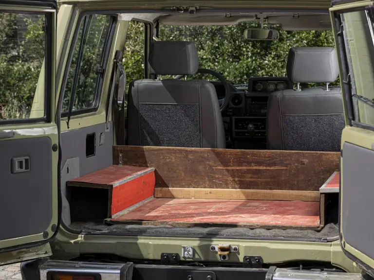 1992 Toyota J70 Land Cruiser - Image 18 of 31