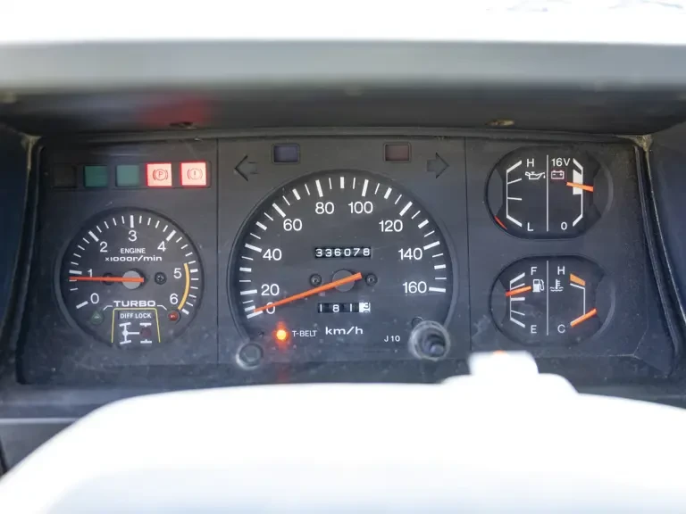1992 Toyota J70 Land Cruiser - Image 11 of 31