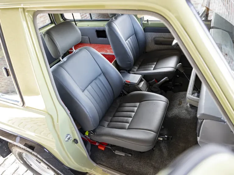 1992 Toyota J70 Land Cruiser - Image 16 of 31