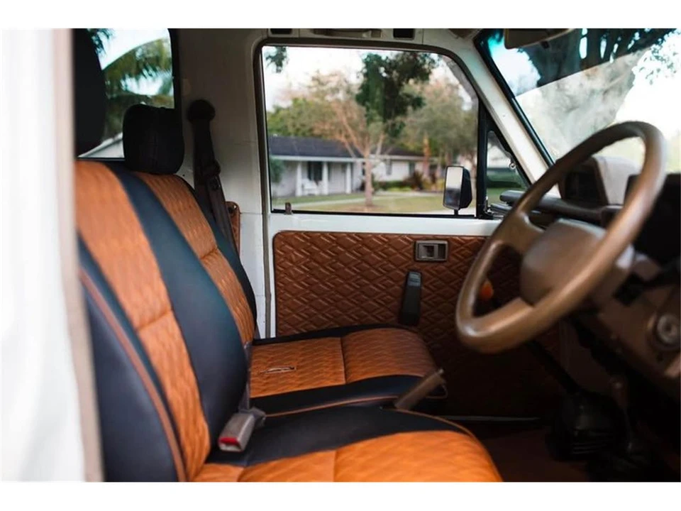 1992 Toyota J60 Land Cruiser - Image 8 of 17