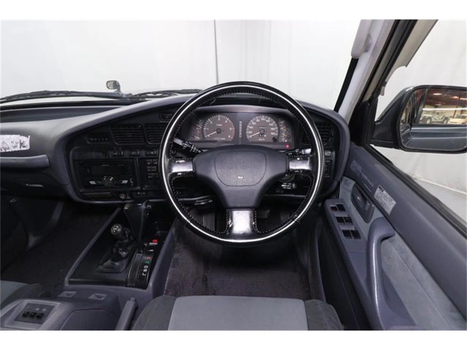 1992 Toyota J60 Land Cruiser - Image 10 of 31