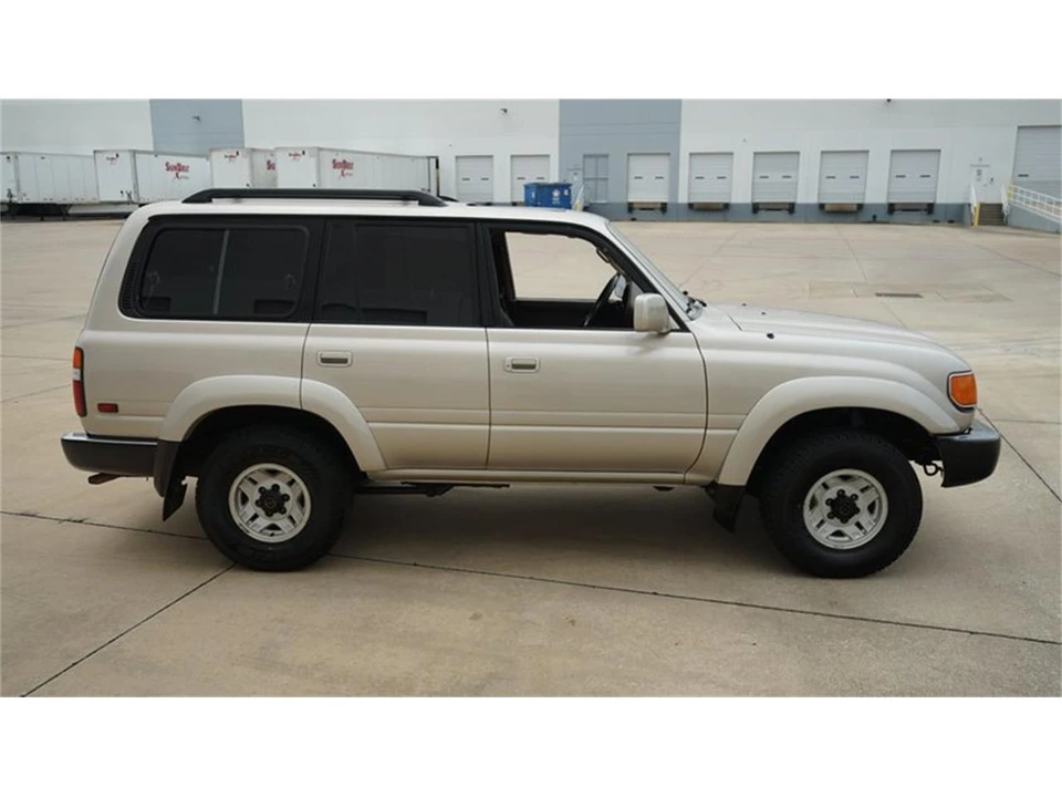 1992 Toyota J60 Land Cruiser - Image 17 of 31