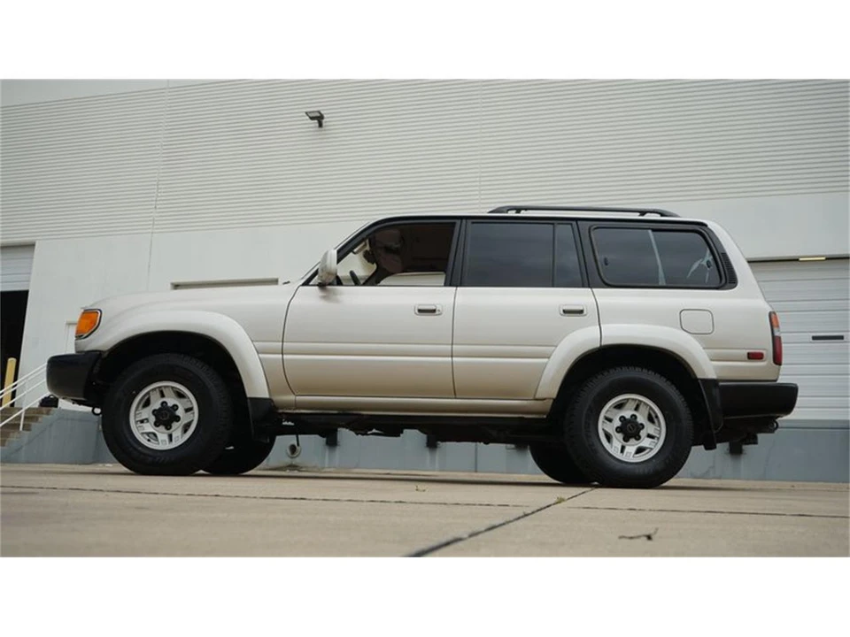 1992 Toyota J60 Land Cruiser - Image 7 of 31