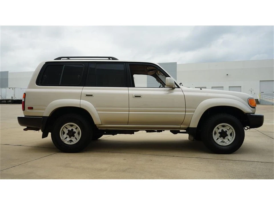 1992 Toyota J60 Land Cruiser - Image 18 of 31