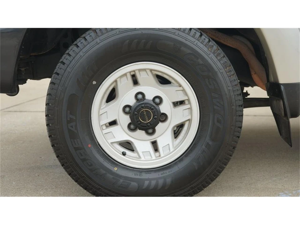 1992 Toyota J60 Land Cruiser - Image 29 of 31