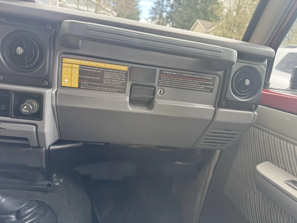 1992 Toyota J70 Land Cruiser - Image 31 of 31