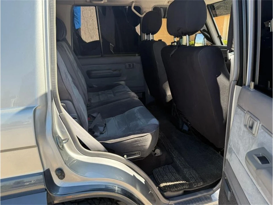 1992 Toyota J60 Land Cruiser - Image 18 of 25