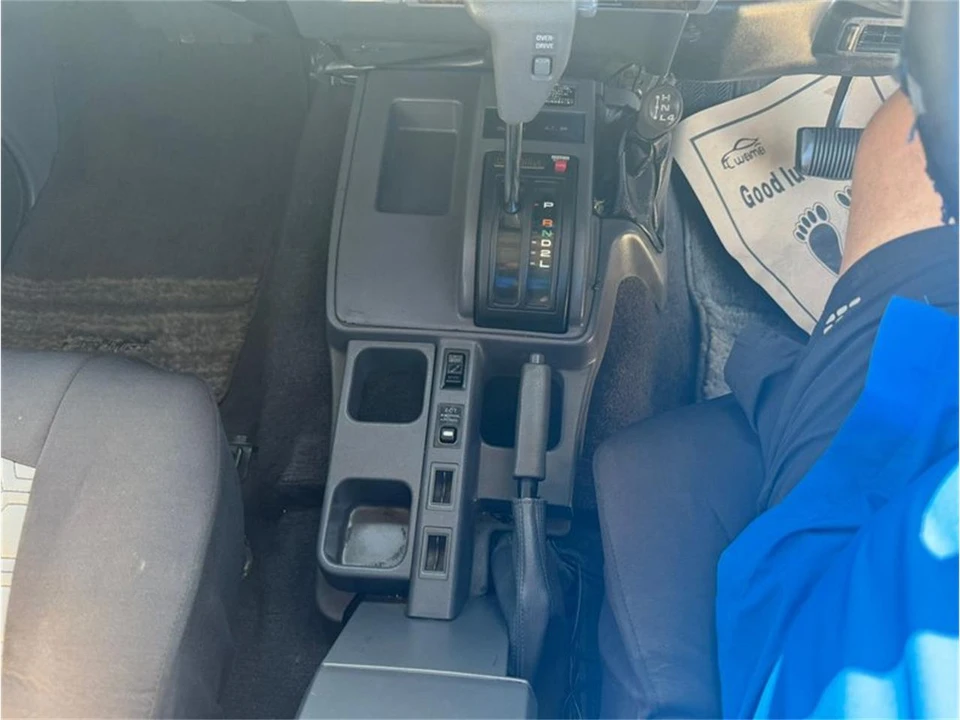 1992 Toyota J60 Land Cruiser - Image 15 of 25