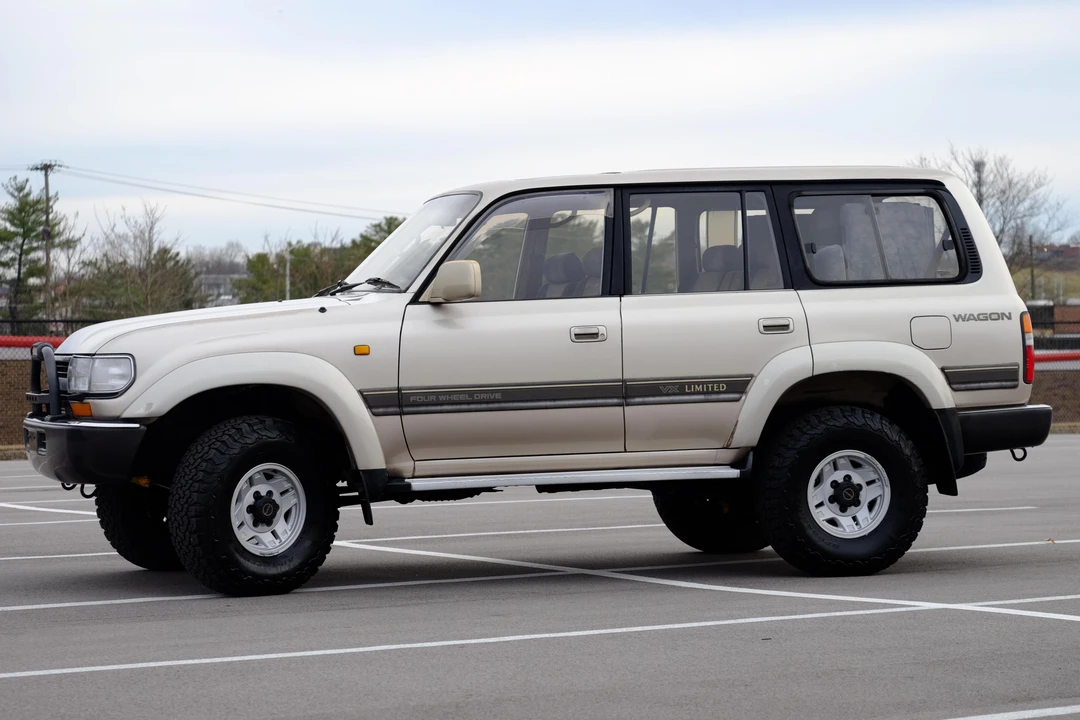 1992 Toyota J80 Land Cruiser - Image 3 of 6
