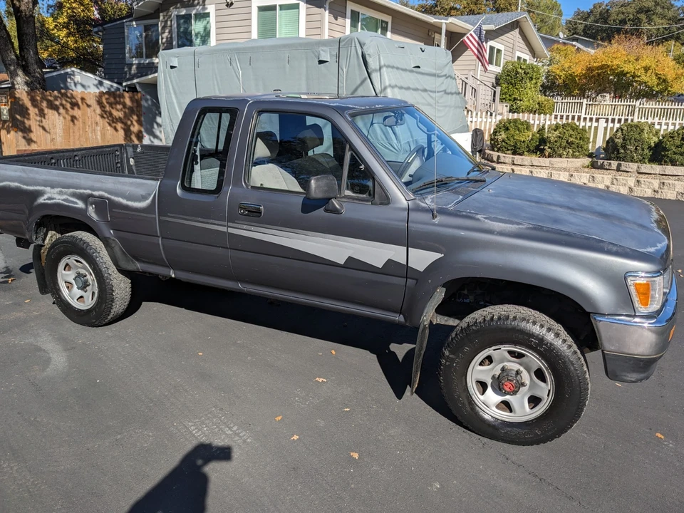 1992 Toyota Hilux 5th Gen - Image 18 of 21