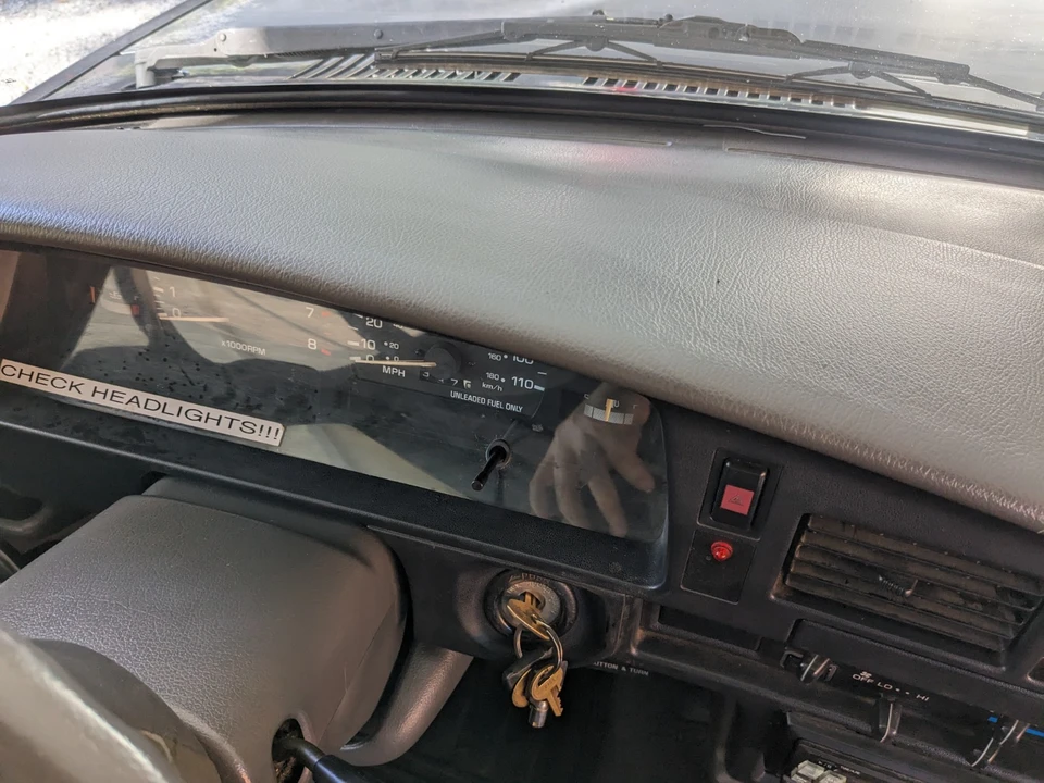 1992 Toyota Hilux 5th Gen - Image 14 of 21