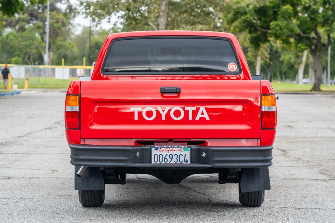 1992 Toyota Hilux 5th Gen - Image 5 of 31