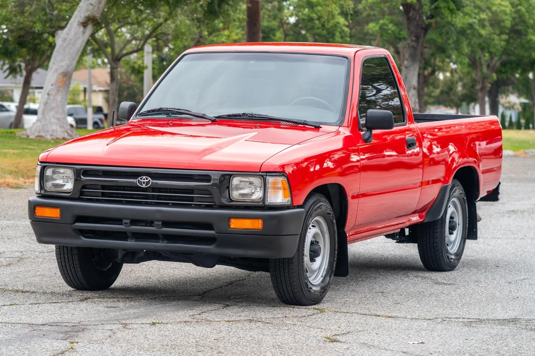 1992 Toyota Hilux 5th Gen - Image 9 of 31