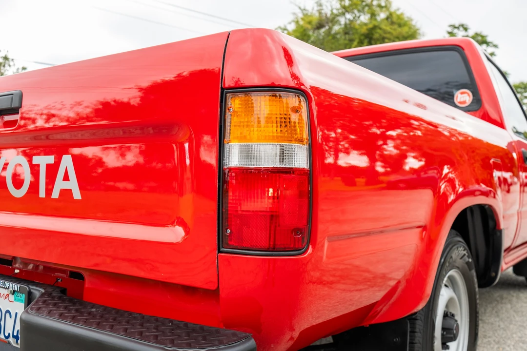 1992 Toyota Hilux 5th Gen - Image 17 of 31