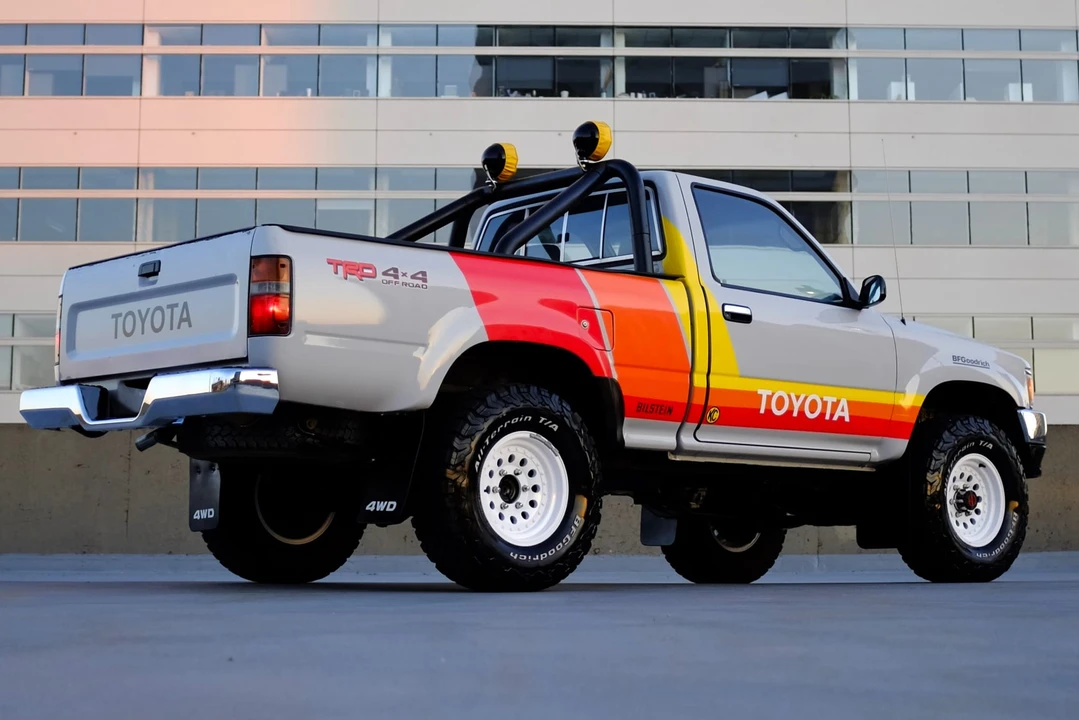1992 Toyota Hilux 5th Gen - Image 16 of 31