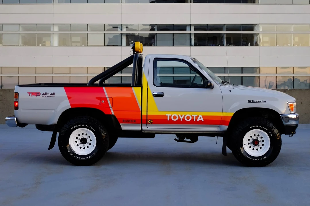 1992 Toyota Hilux 5th Gen - Image 12 of 31