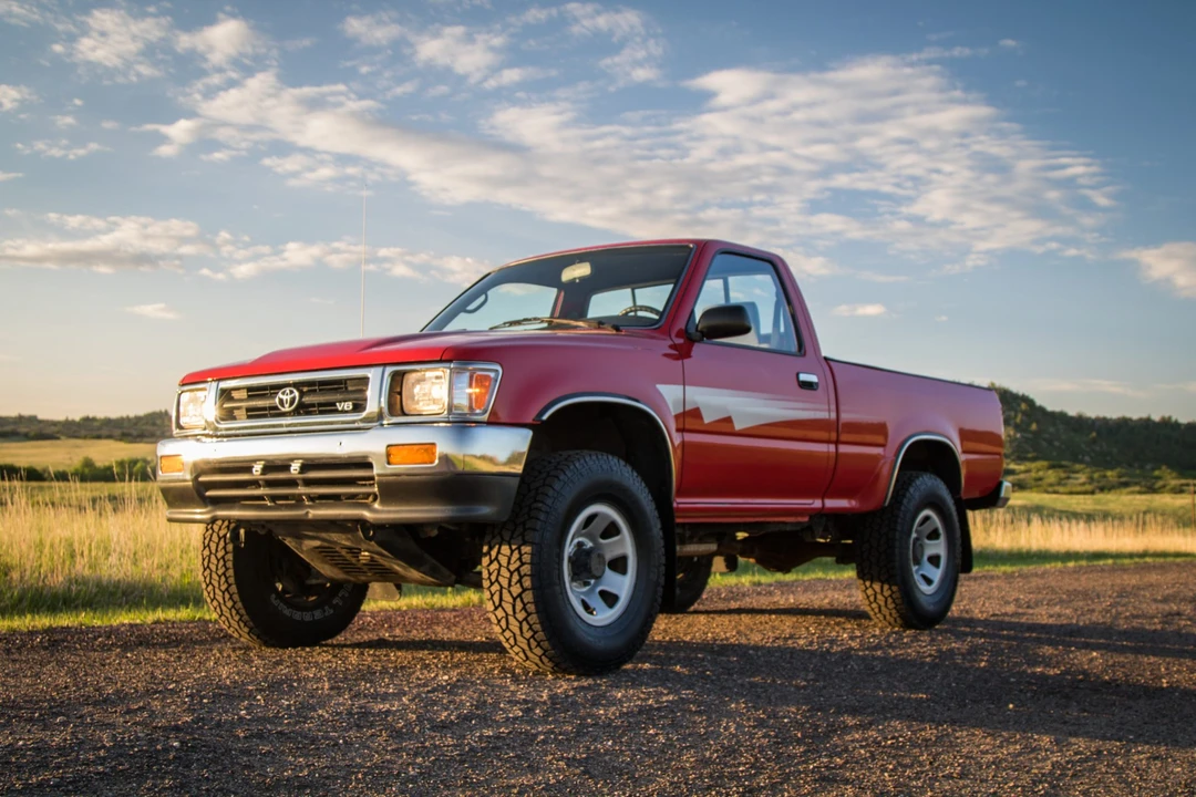 1992 Toyota Hilux 5th Gen - Image 10 of 31