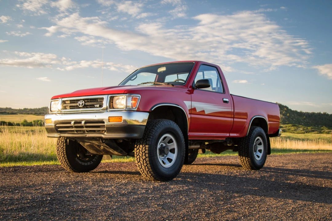 1992 Toyota Hilux 5th Gen - Image 11 of 31