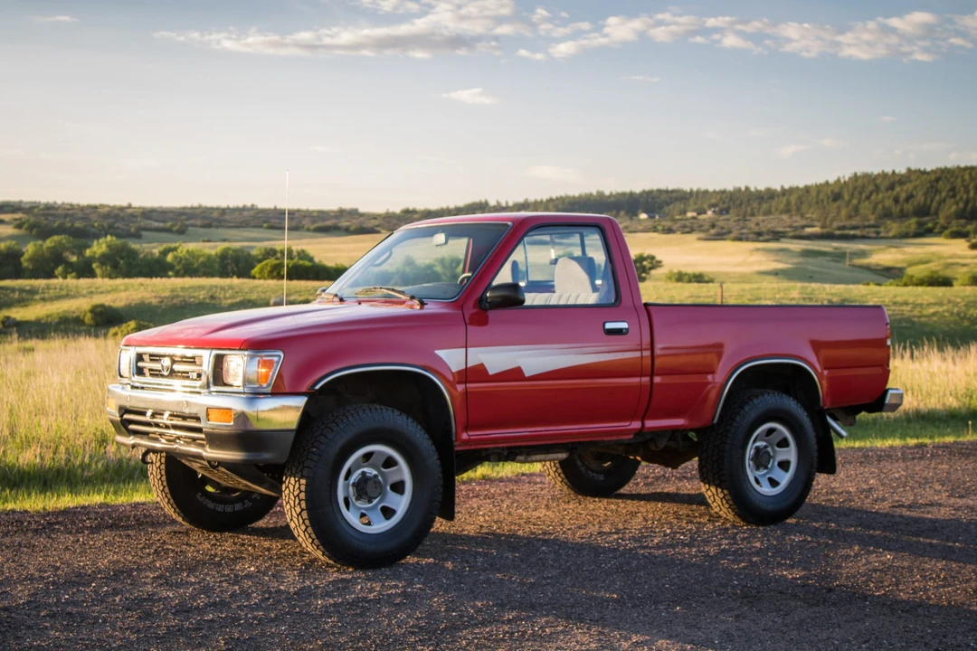 1992 Toyota Hilux 5th Gen - Image 14 of 31