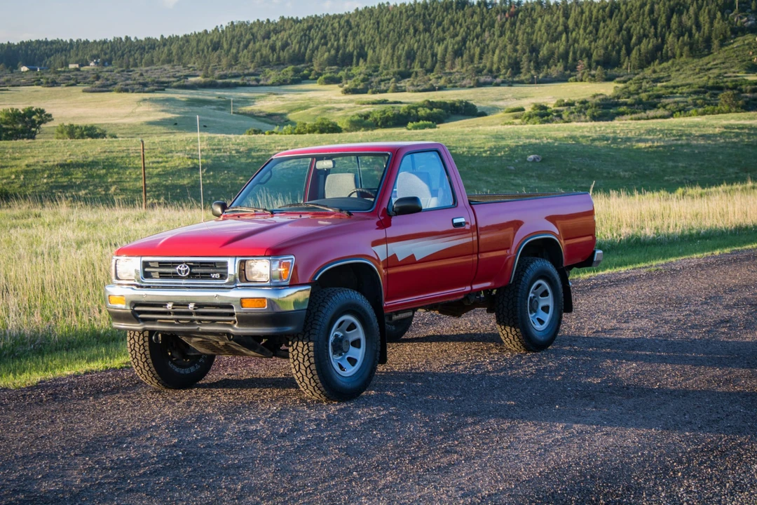 1992 Toyota Hilux 5th Gen - Image 5 of 31