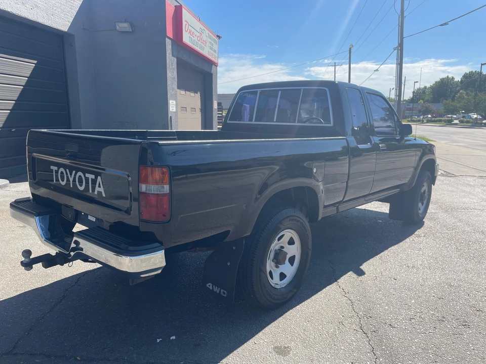 1992 Toyota Hilux 5th Gen - Image 27 of 31