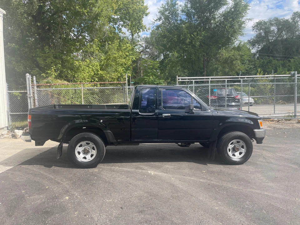 1992 Toyota Hilux 5th Gen - Image 31 of 31