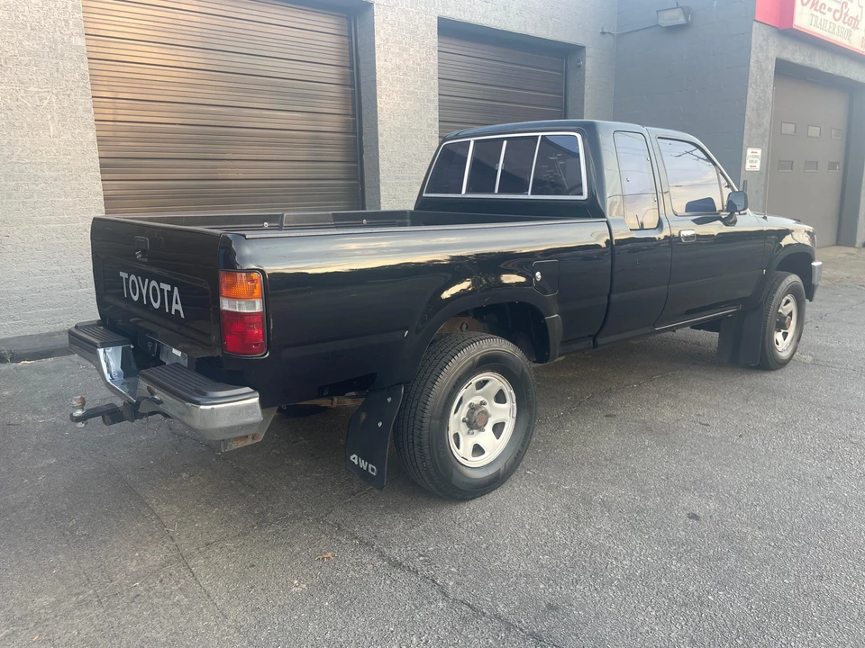 1992 Toyota Hilux 5th Gen - Image 29 of 31