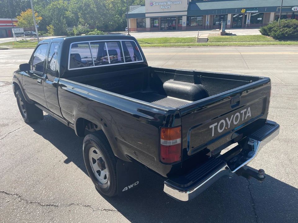 1992 Toyota Hilux 5th Gen - Image 20 of 31