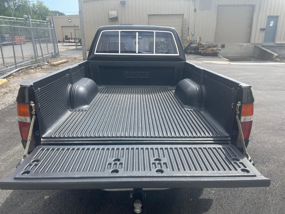 1992 Toyota Hilux 5th Gen - Image 24 of 31
