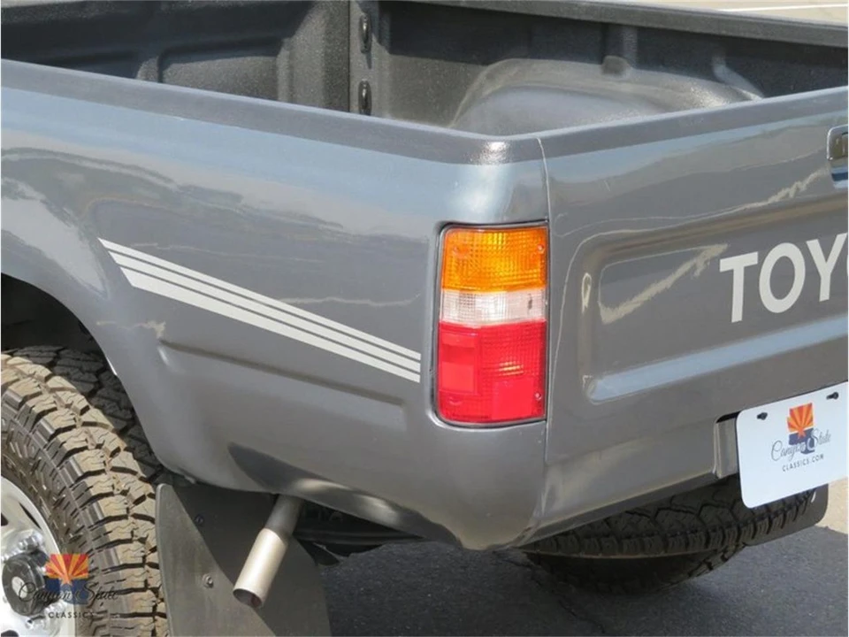 1992 Toyota Hilux 5th Gen - Image 16 of 31