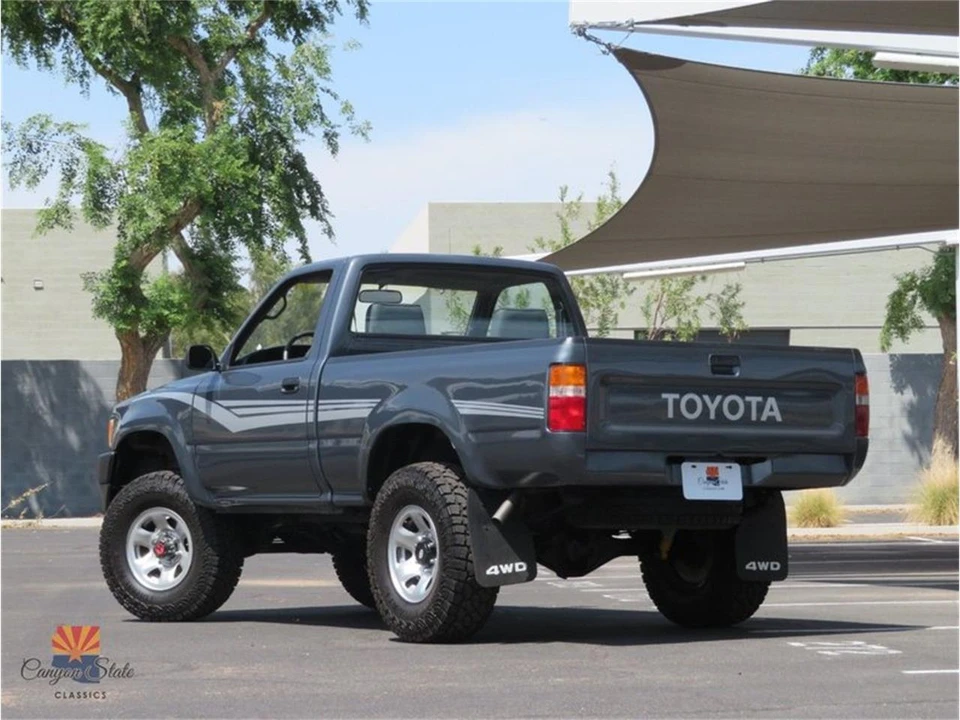 1992 Toyota Hilux 5th Gen - Image 5 of 31