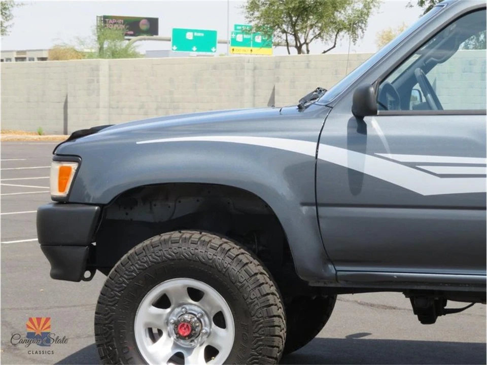 1992 Toyota Hilux 5th Gen - Image 18 of 31