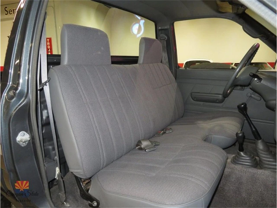 1992 Toyota Hilux 5th Gen - Image 6 of 31