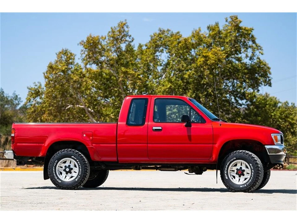1992 Toyota Hilux 5th Gen - Image 5 of 31