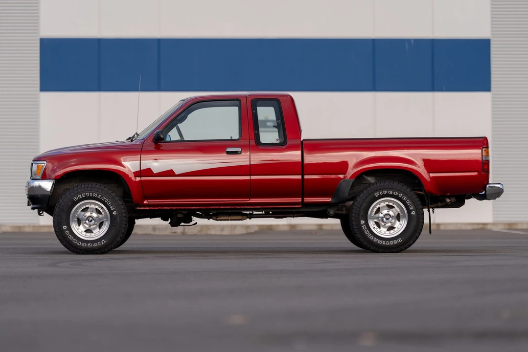 1992 Toyota Hilux 5th Gen - Image 19 of 31