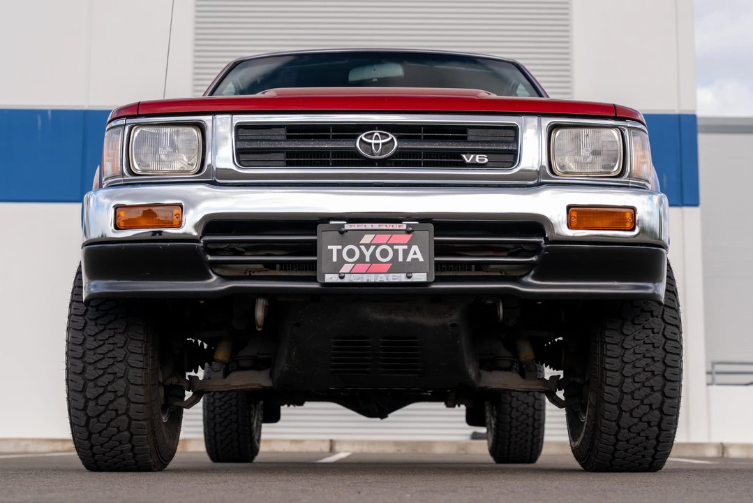 1992 Toyota Hilux 5th Gen - Image 8 of 31