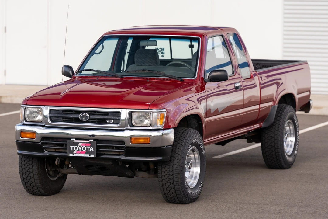 1992 Toyota Hilux 5th Gen - Image 10 of 31