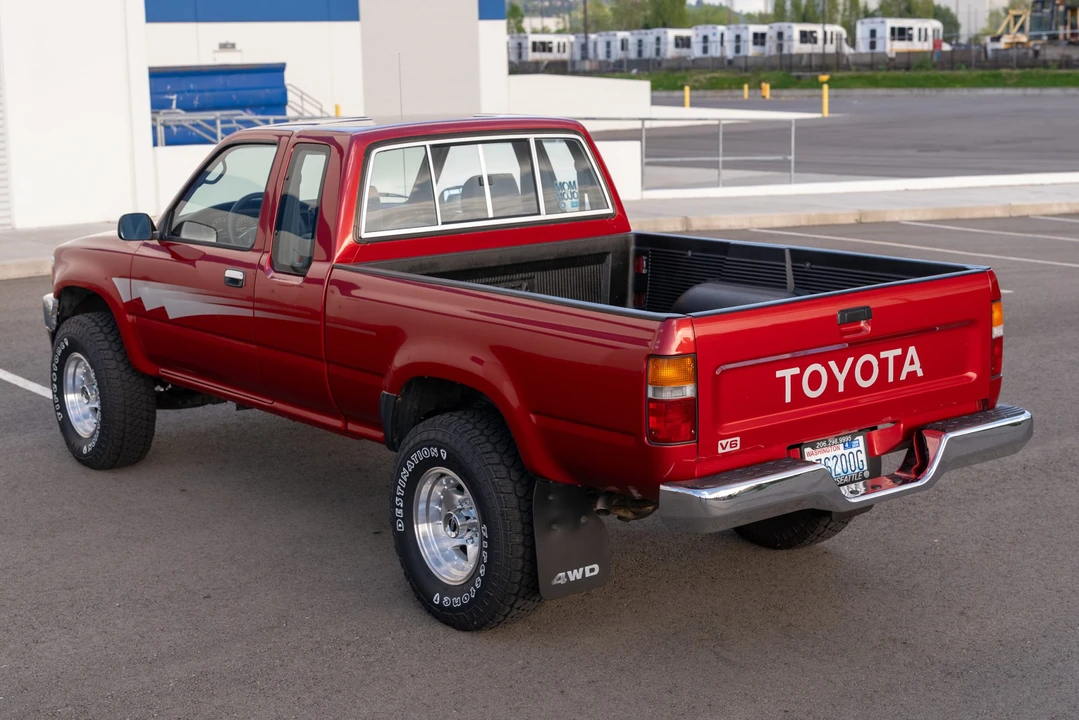 1992 Toyota Hilux 5th Gen - Image 24 of 31