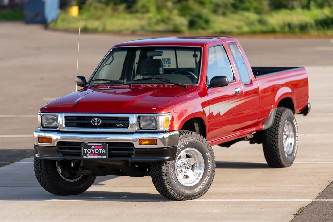 1992 Toyota Hilux 5th Gen - Image 16 of 31